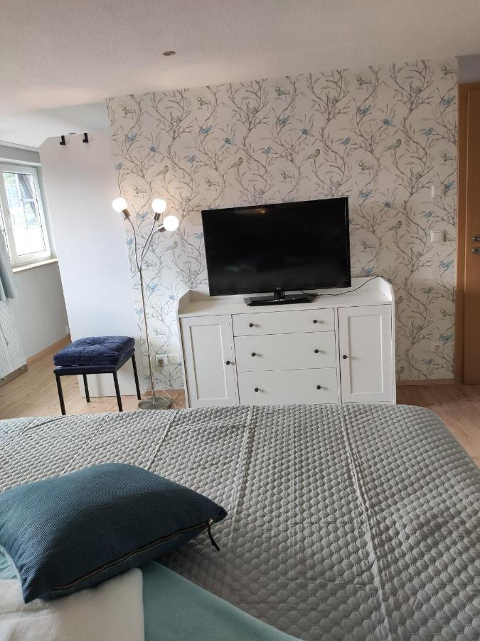 Ferienhaus Blaue Blume Mit 11 Kw Ladestation, Kamin, Terrasse, Eingezaeuntem Garten, Sauna, Wlan, Netflix, 2 Hunde Willkommen! Güntersberge Buitenkant foto